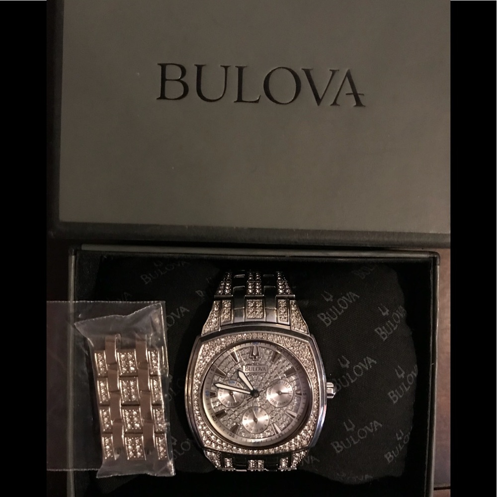 Men’s bulova crystal watch